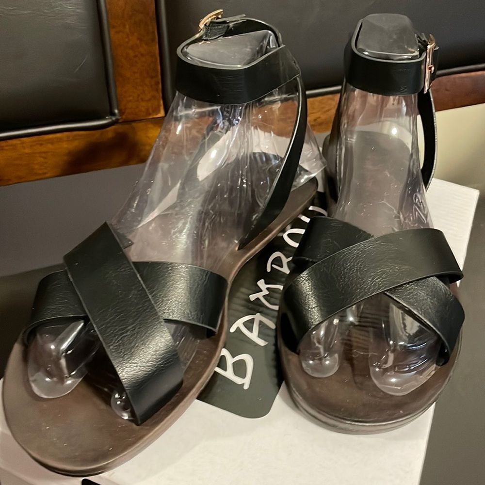 Bamboo FullMoon 28 Black Sandals NWT